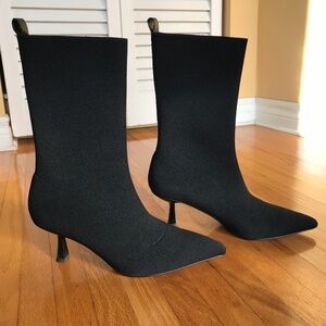 Black Knit Sock Boots- Low Heel! EUC